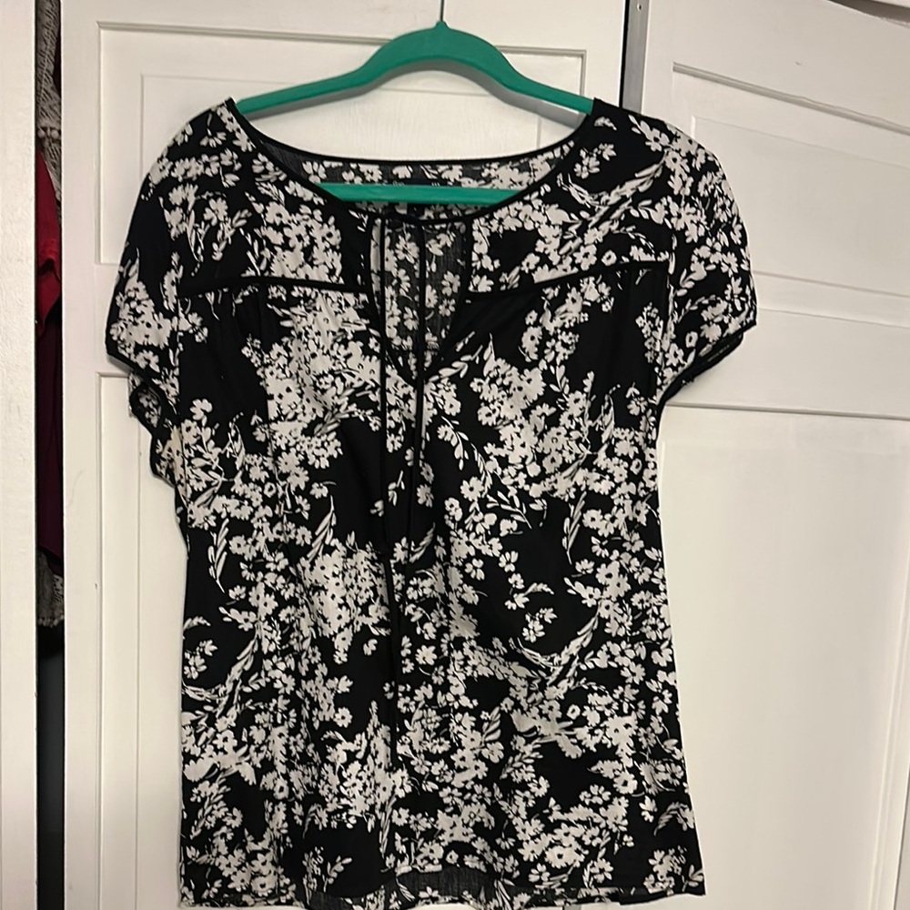 Floral Black and White Women's Top